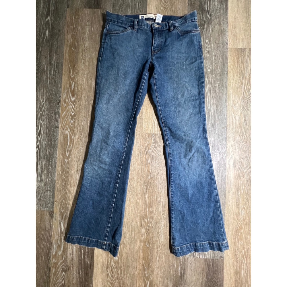 GAP Long and Lean Flare Jeans Womens 4R Medium Wash Blue Excellent Stretch Denim